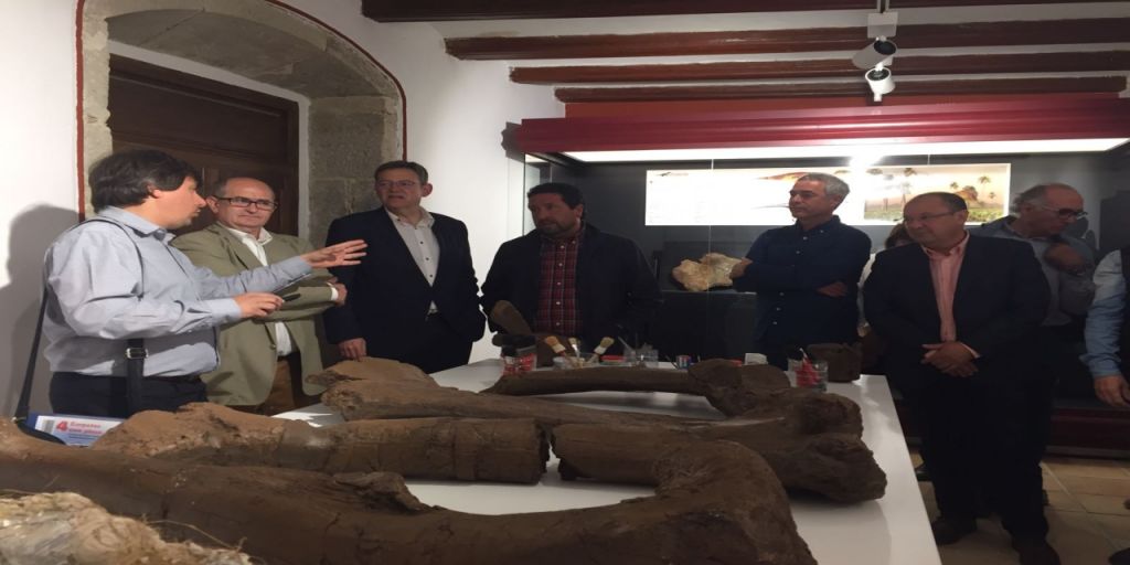 Ximo Puig inaugura la ampliación del museo paleontológico de Cinctorres