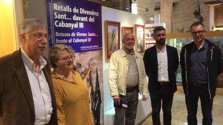 Inauguración de la exposición de fotografía de Pedro Molero 'Recortes de Viernes Santo