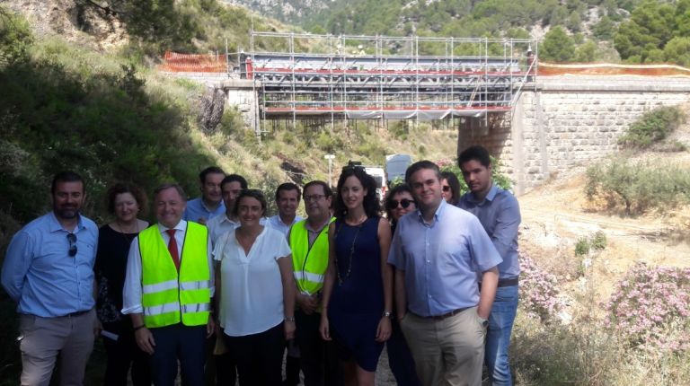 El delegado del Gobierno visita las obras de modernización de la línea Xàtiva-Alcoi