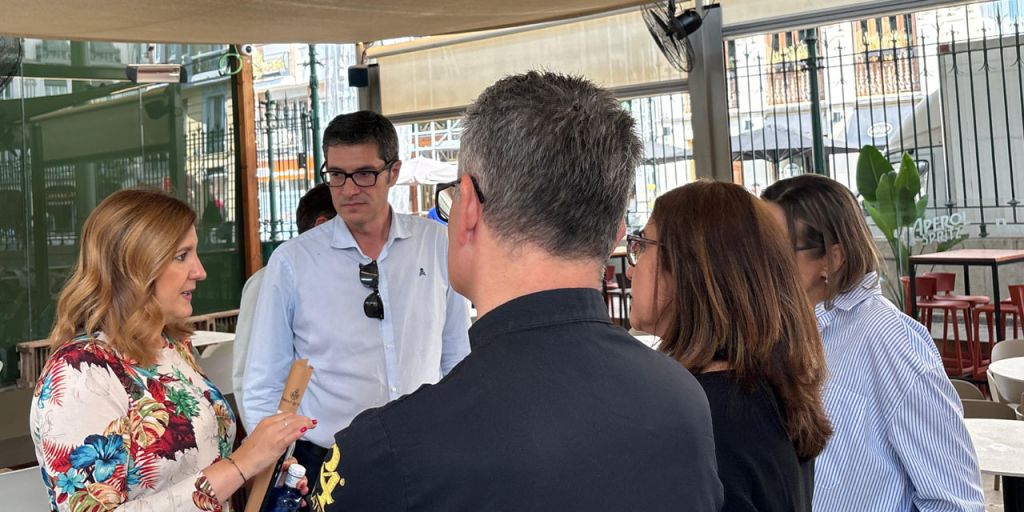 Catalá anuncia que el Ayuntamiento invertirá cerca de 2,5 millones de euros en los próximos años en el mantenimiento y renovación del Mercado de Colón