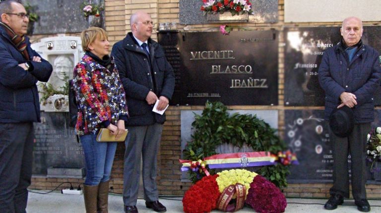 EL AYUNTAMIENTO CONMEMORA LA «VALIOSA FIGURA» DE VICENTE BLASCO IBÁÑEZ EN EL 91 ANIVERSARIO DE SU MUERTE