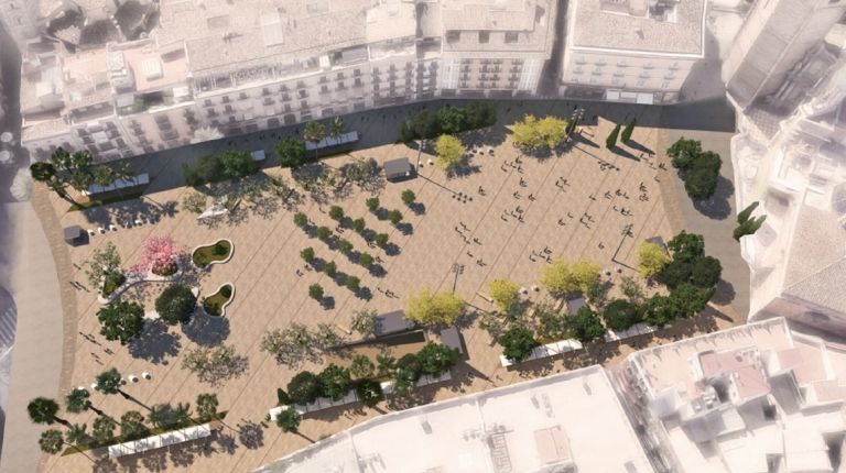 EL AYUNTAMIENTO RECUPERA LA PLAZA DE LA REINA PARA LA CIUDADANÍA 