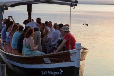 Los paseos en barca por l’Albufera conquistan la Gran Fira de València