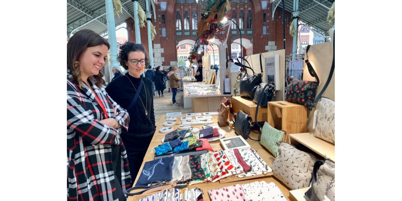  La vicealcaldesa de València, Sandra Gómez, ha visitado esta mañana las ferias de artesanía 