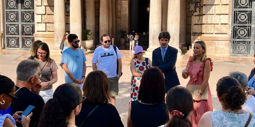  Turismo pone en marcha este lunes la “Ruta Hemingway”, en el centenario de la primera visita a València del escritor 