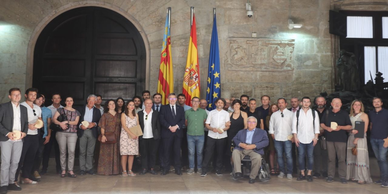  Puig recibe en audiencia a la Asociación de Diseñadores de la Comunitat Valenciana