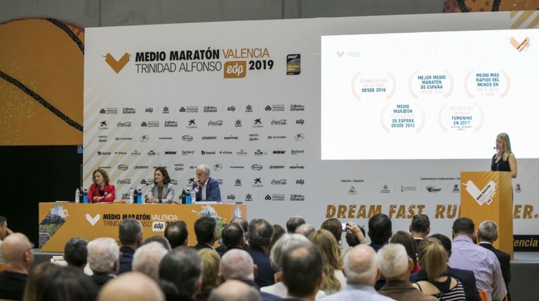 VALÈNCIA CELEBRA EL DOMINGO EL MEDIO MARATÓN QUE, CON 17 500 PARTICIPANTES, CUENTA CON RÉCORD DE INSCRITOS